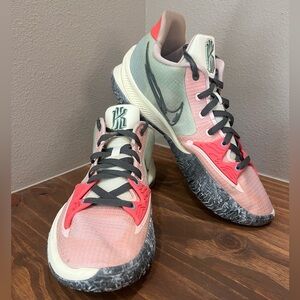 Nike Kyrie 4 Low Pale Coral Size 12